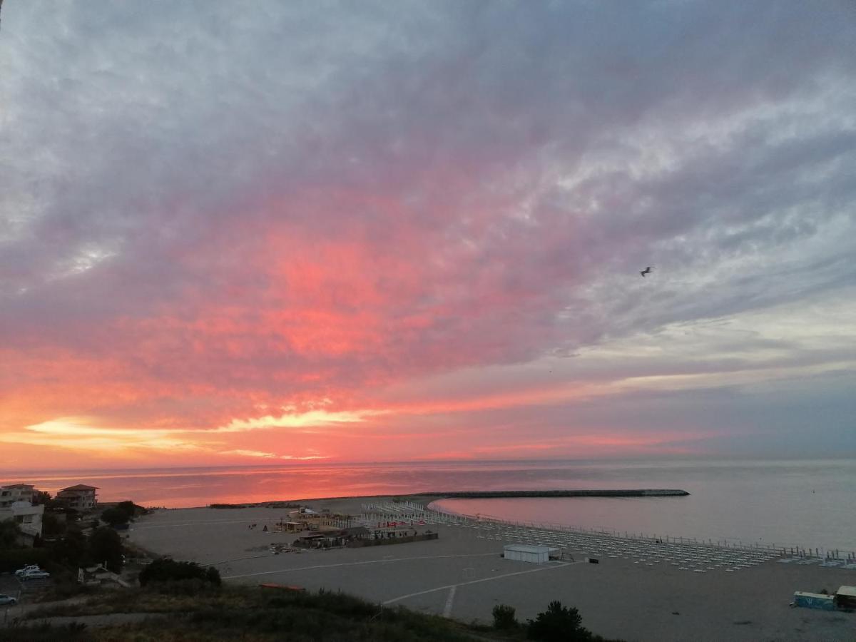 Sunrise Beachfront Relax Residence Köstence Dış mekan fotoğraf
